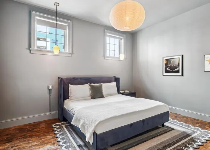 The Mary Beth Hotel & Gallery